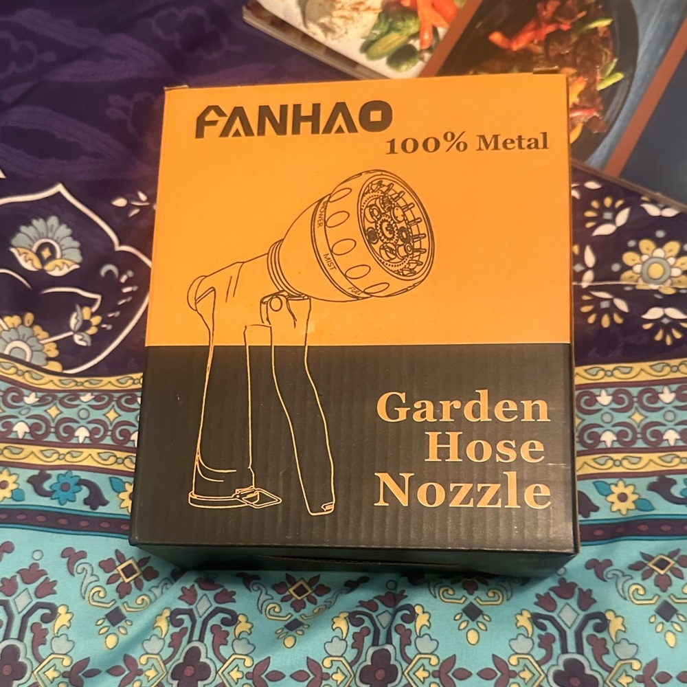 Metal Garden Hose Nozzle - Black and Orange